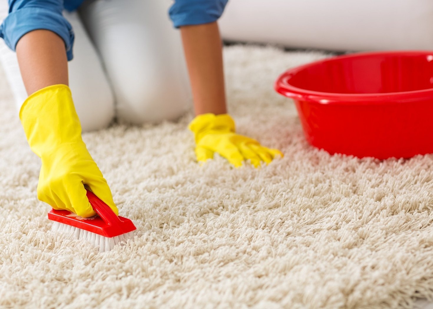 Почистить ковёр в домашних условиях