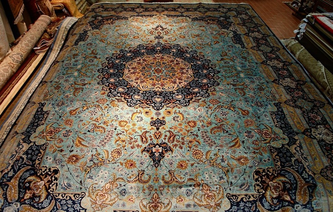 Иранские шелковые ковры