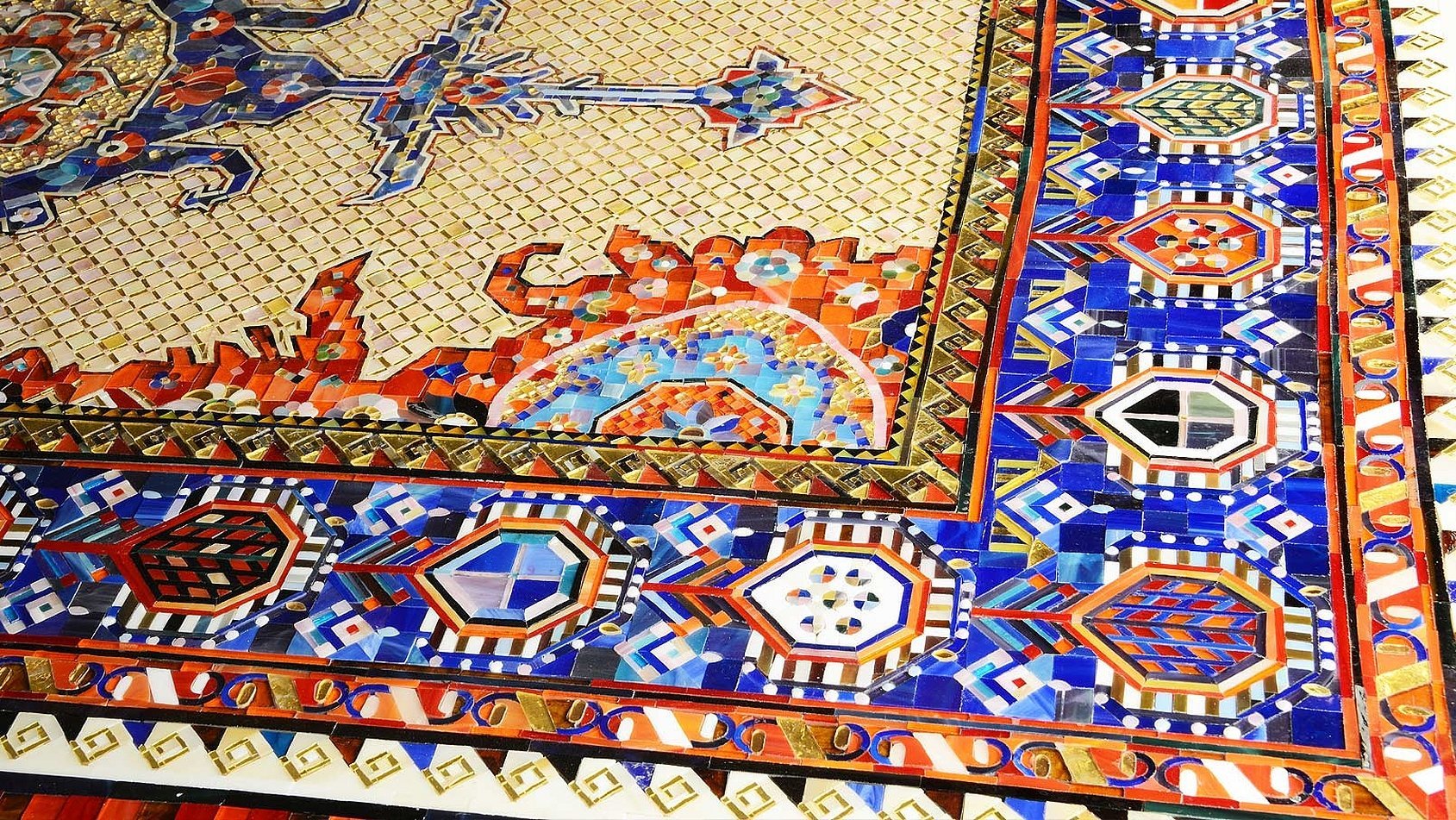 Узоры восточных ковров в мозаике