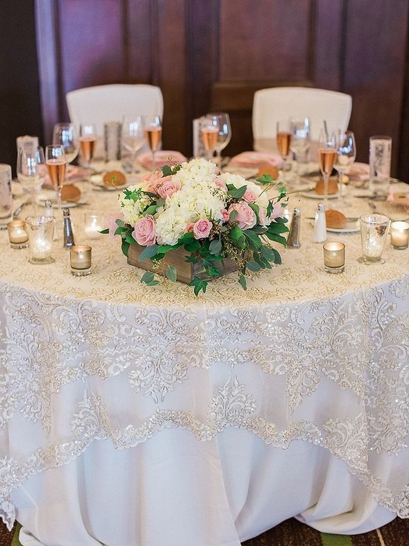 Скатерть на стол для свадьбы