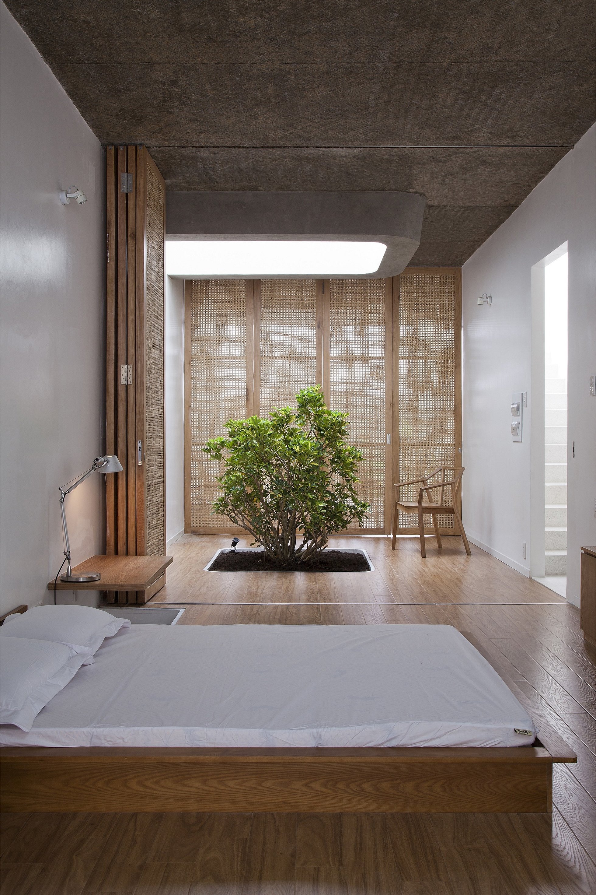 Кровать в стиле японский минимализм