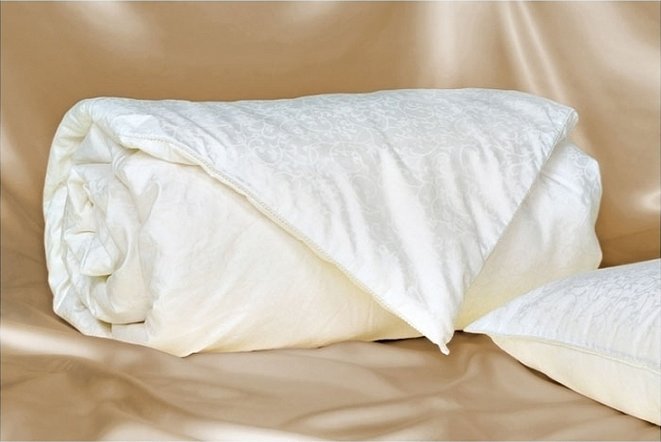 Каригуз одеяло из шелка и подушки