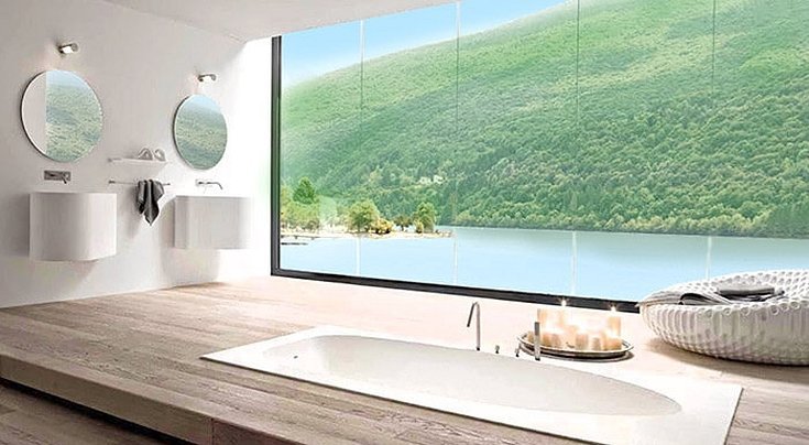Красивые ванны с панорамными окнами