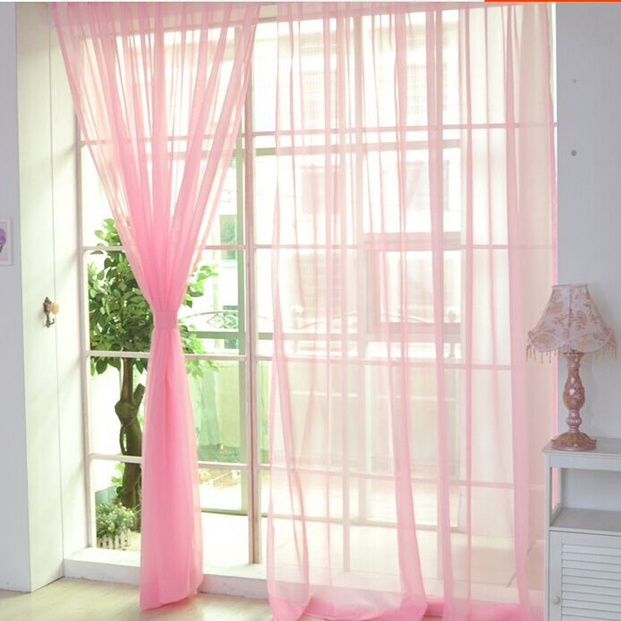 Розовый тюль вуаль и розовые шторы