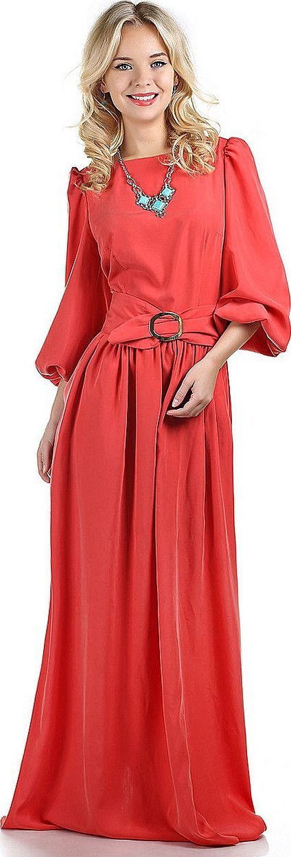 Красное длинное струящееся платье