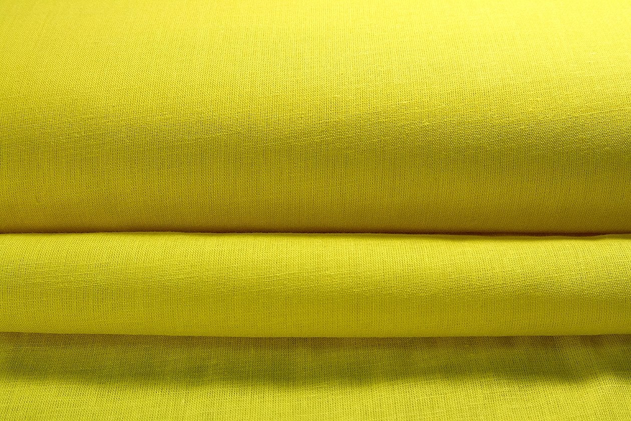 Ткань приятная на ощупь. Желтая ткань. Батист ткань. Желтый Батист. Хлопковая ткань желтая.