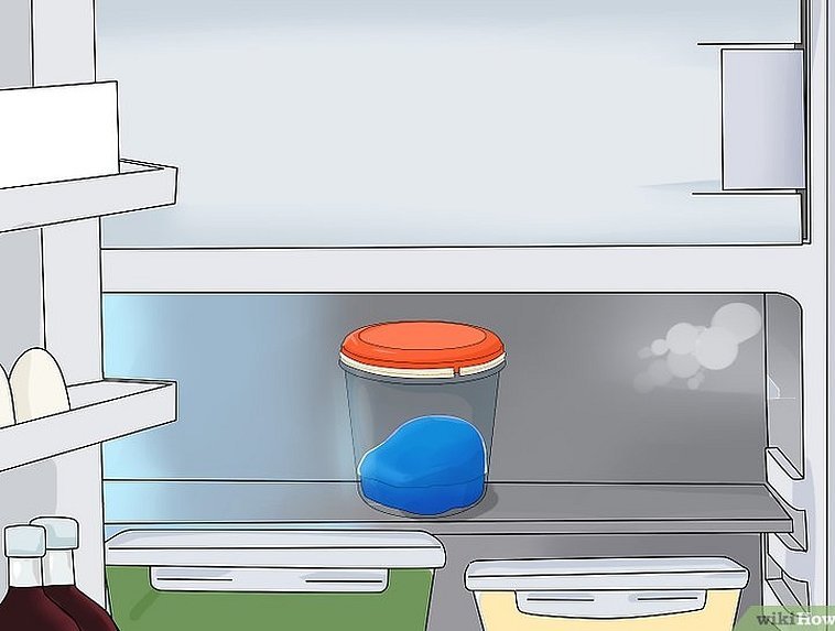 Положила слайм в холодильник