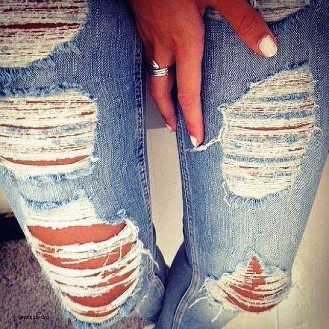 Сделать дырки на джинсах