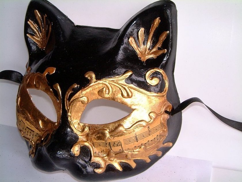 Венецианская маска кошка