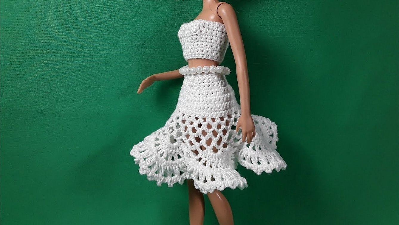 Платье для куклы барби крючком со шлейфом