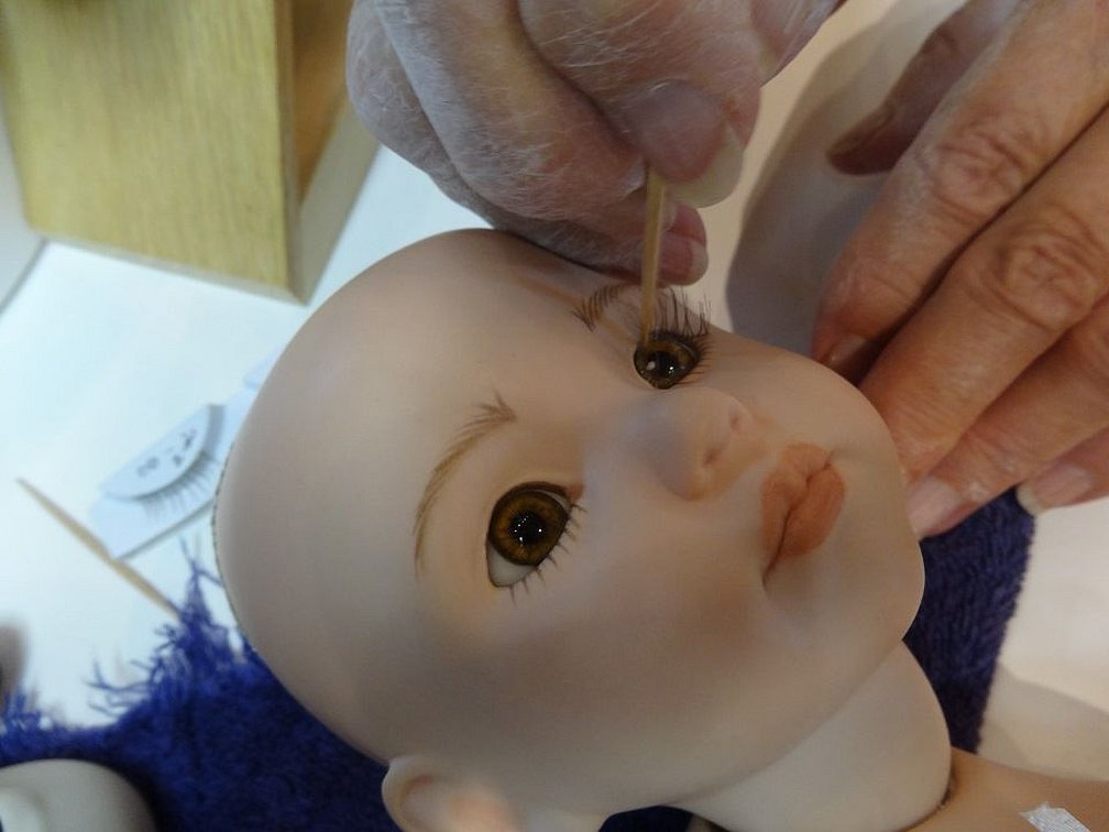 Роспись лица куклы из полимерной