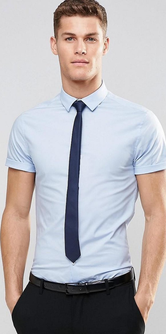 Рубашка с коротким рукавом и галстук