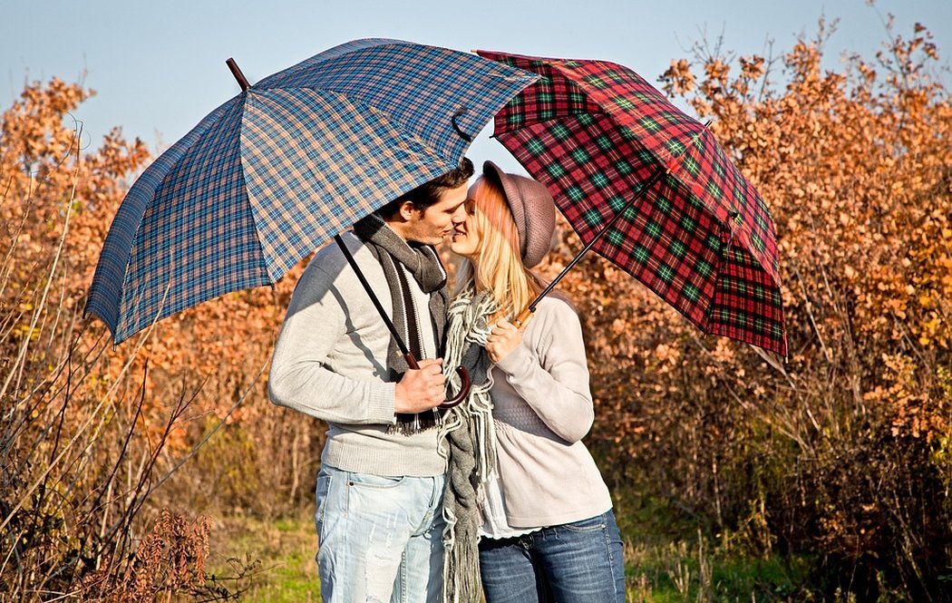 Фотосессия пары с зонтиком