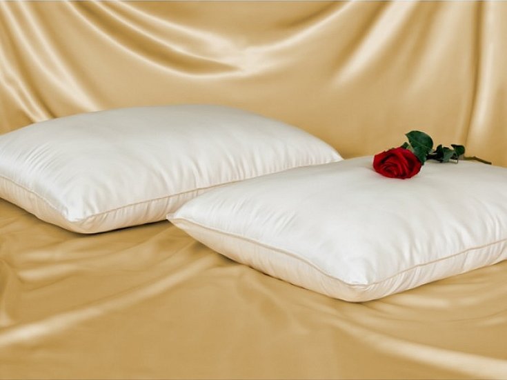 Подушка из шелка "silk pillow"
