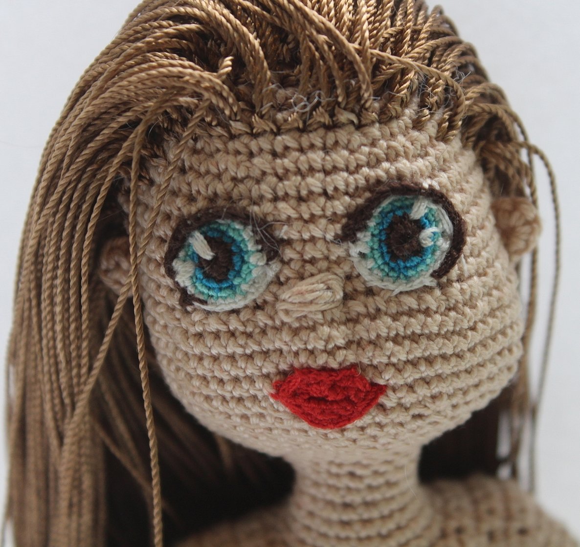 Волосы для вязаной куклы из пряжи