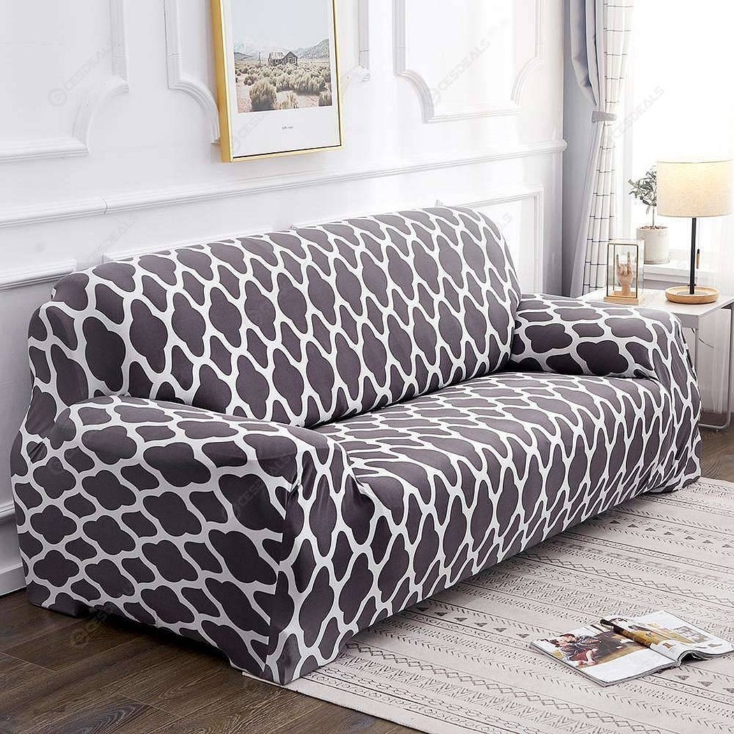 Чехол на диван с орнаментом
