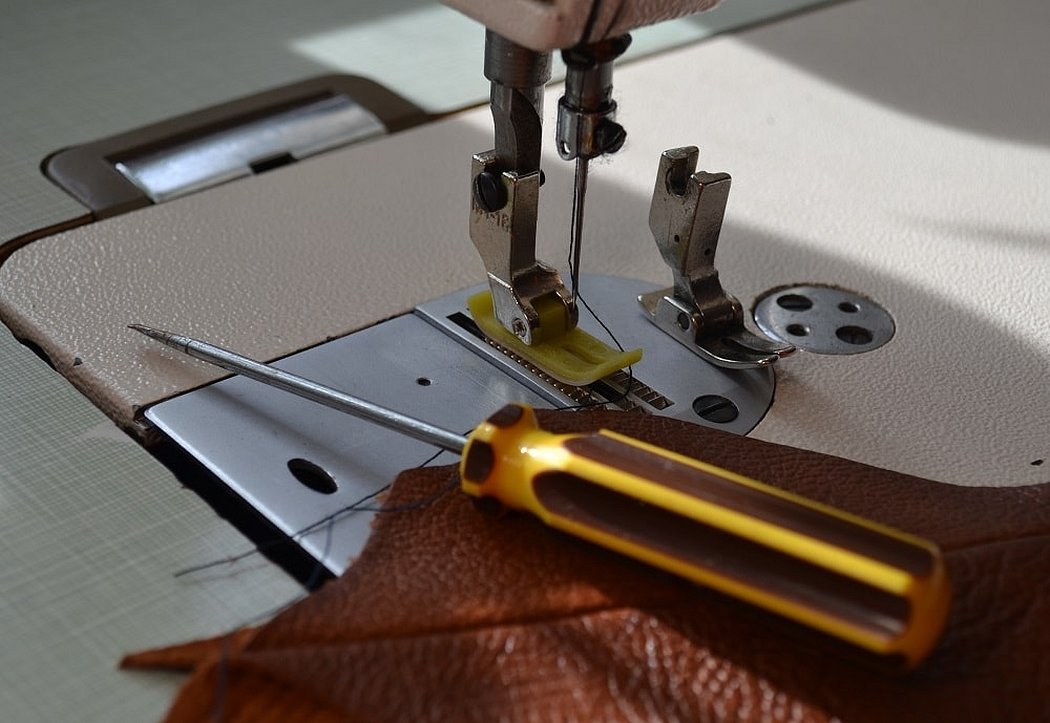 Машинка швейная шить прямые строчки