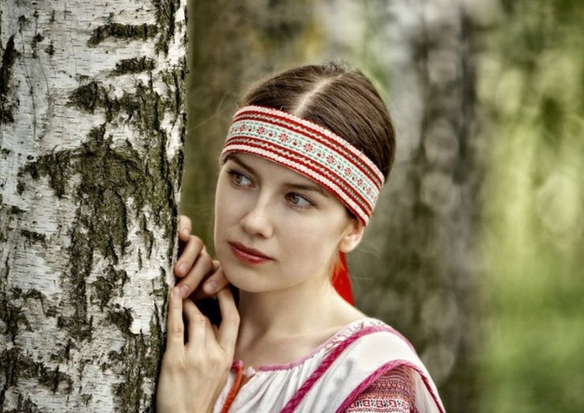 Славянский головной убор очелье