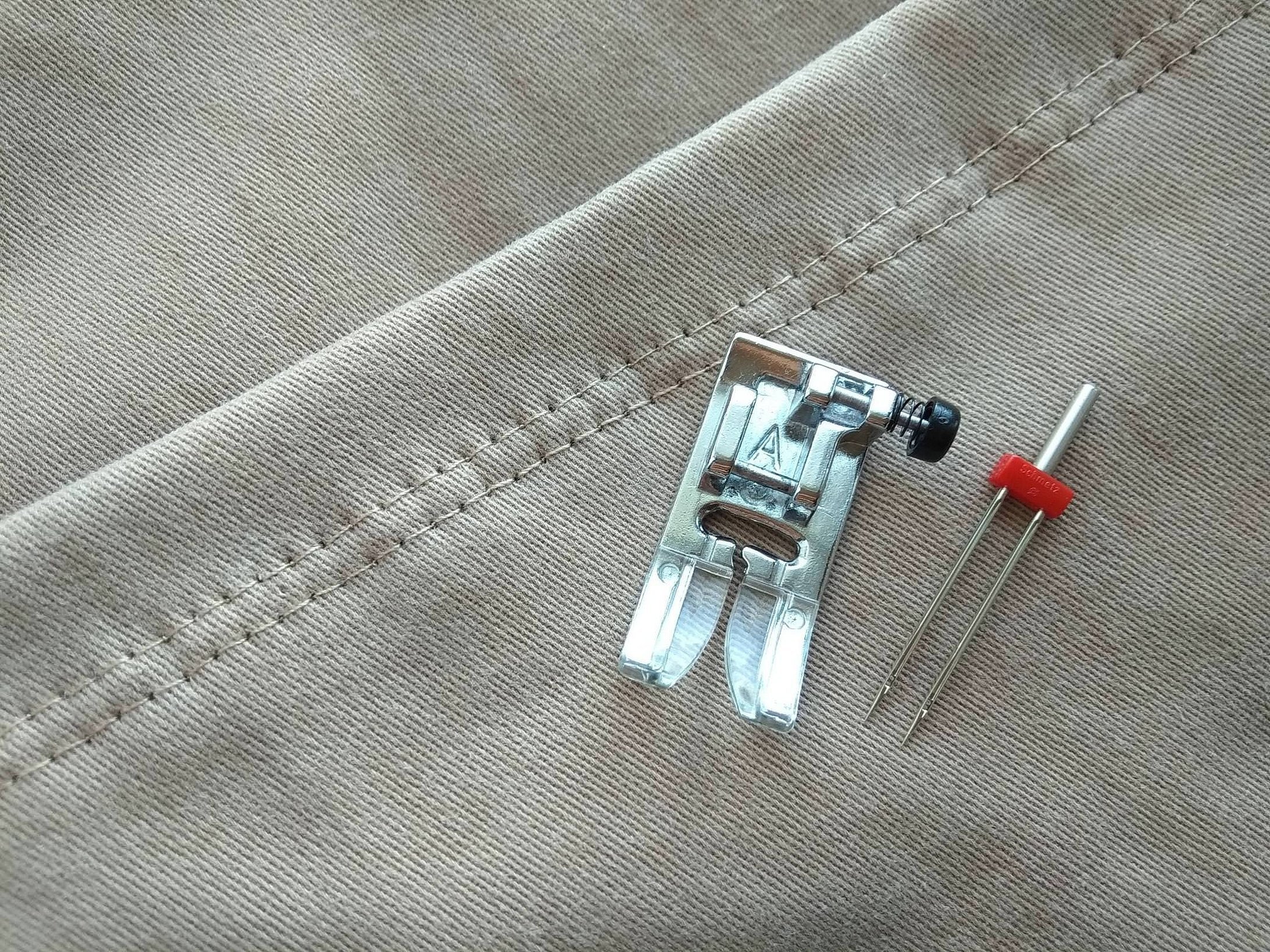 Двойная игла для швейной машины для трикотажа