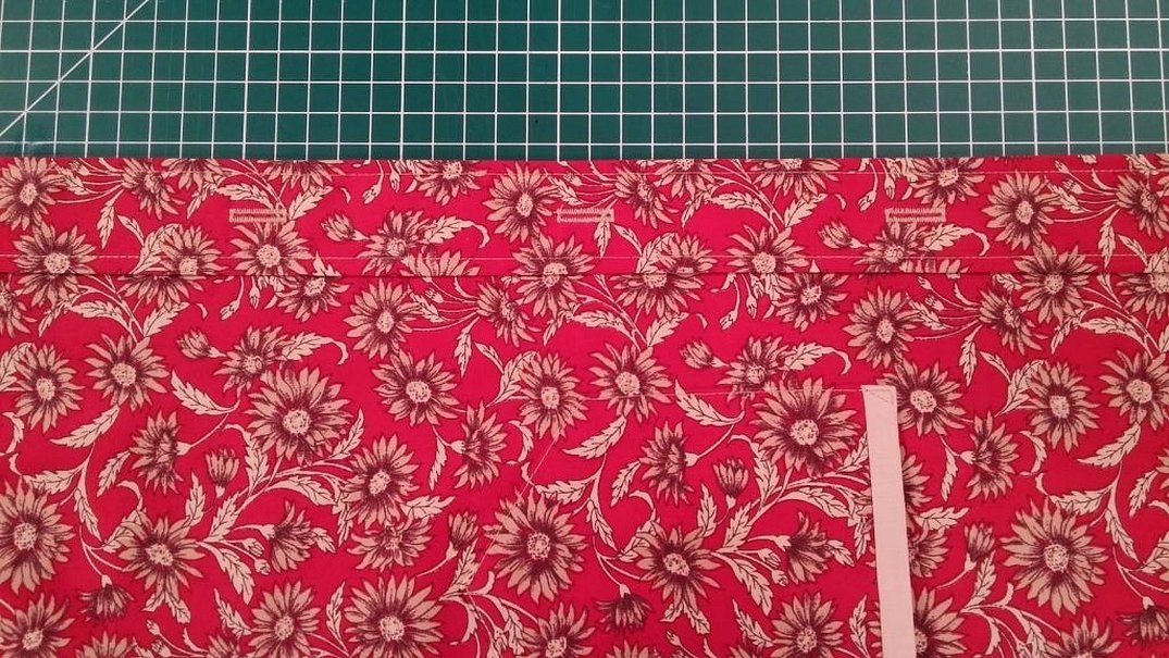 Hibiscus pattern fabric