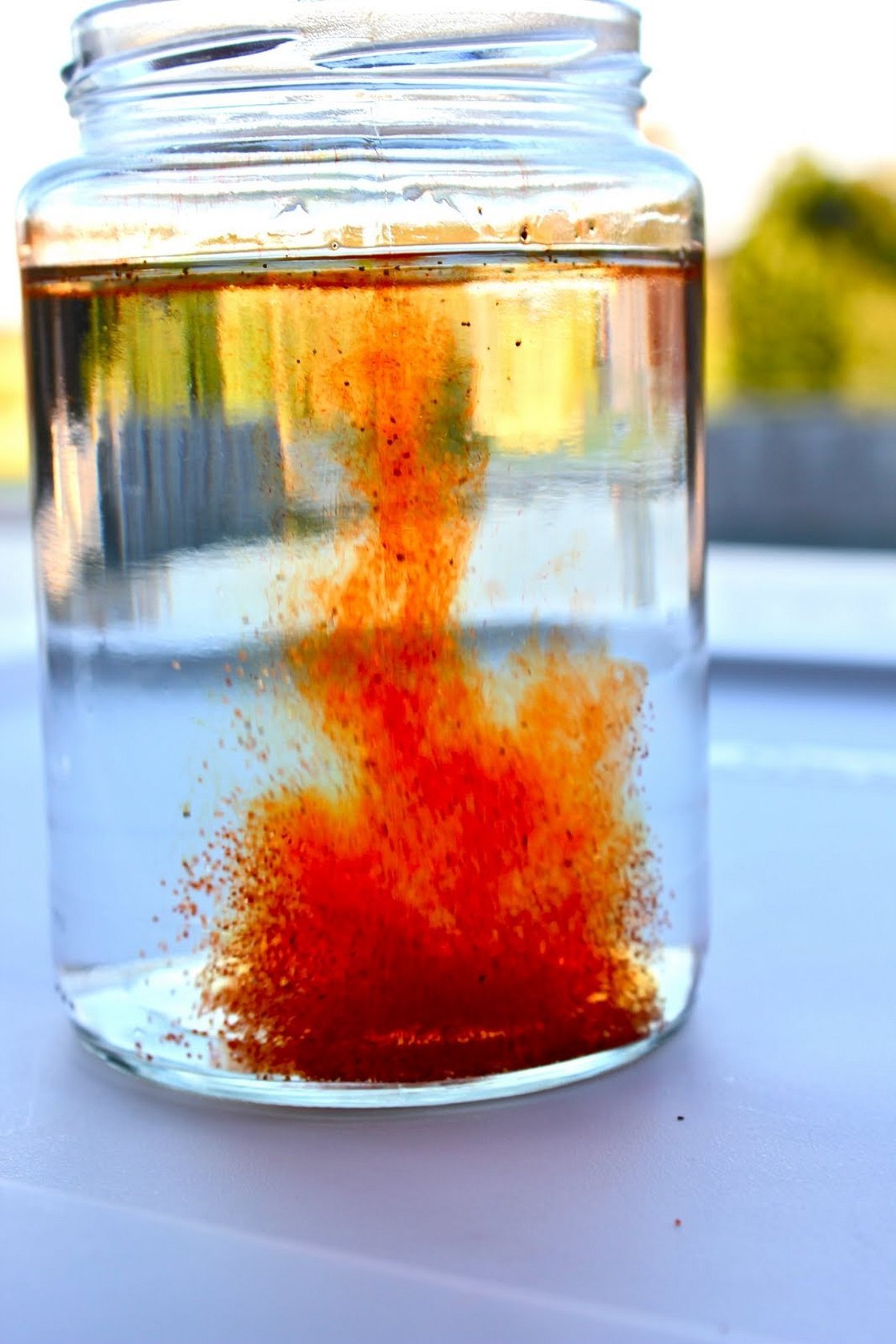 Эксперимент разноцветная жидкость