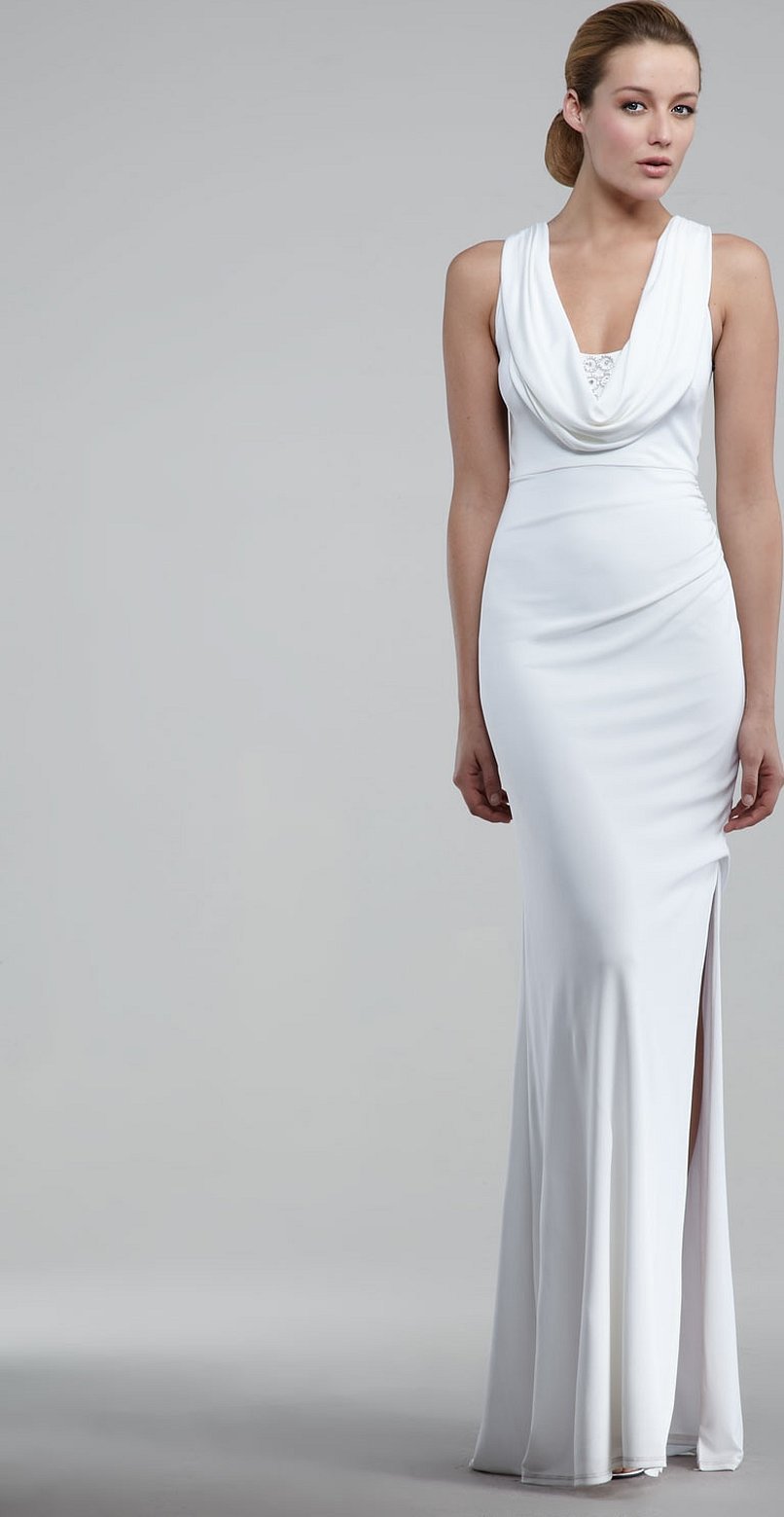 Белое шелковое платье в пол