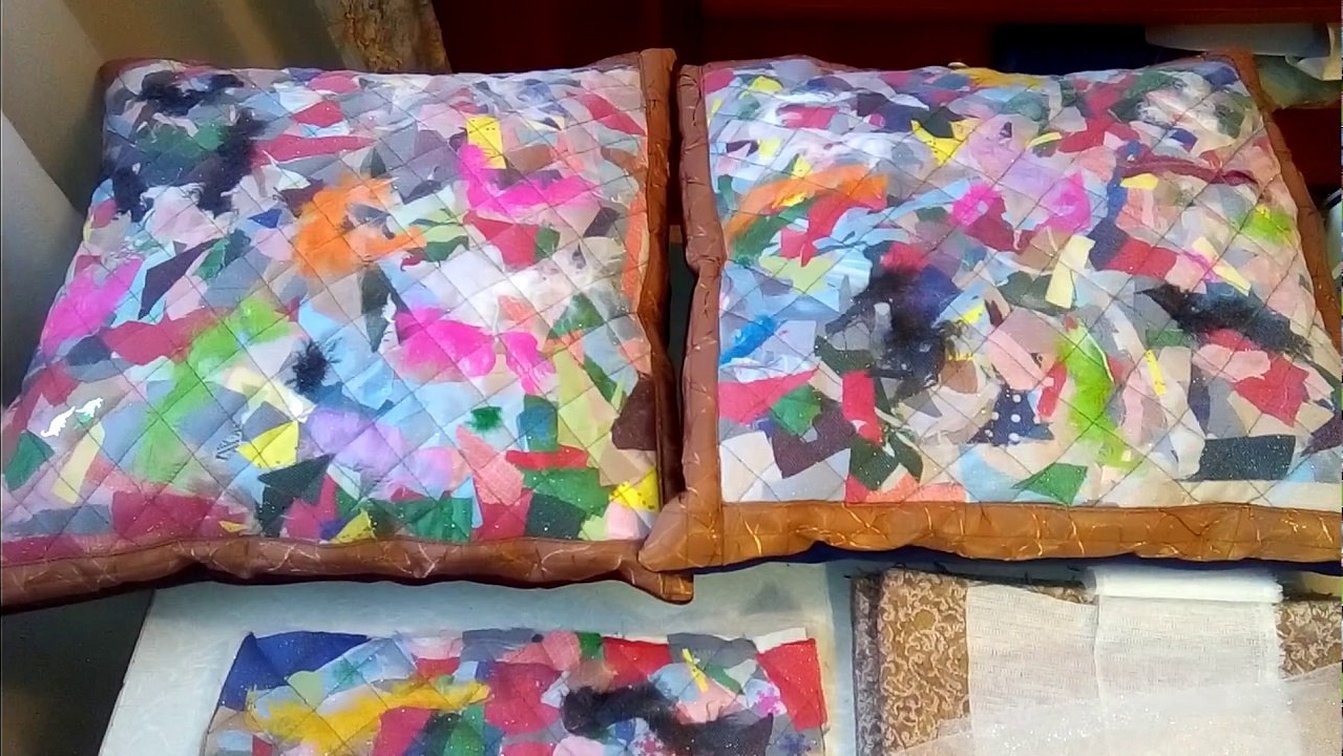 Лоскутное шитье подушки из полосок