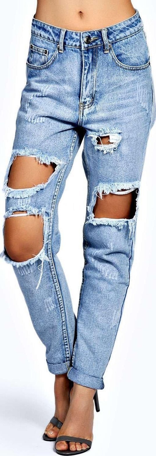 Красивые джинсовые джинсы с дырками