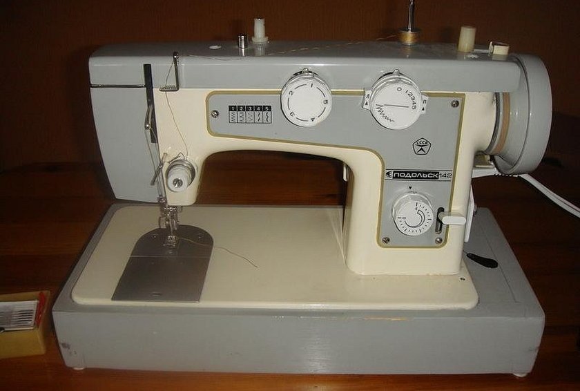 Электрическая швейная машина