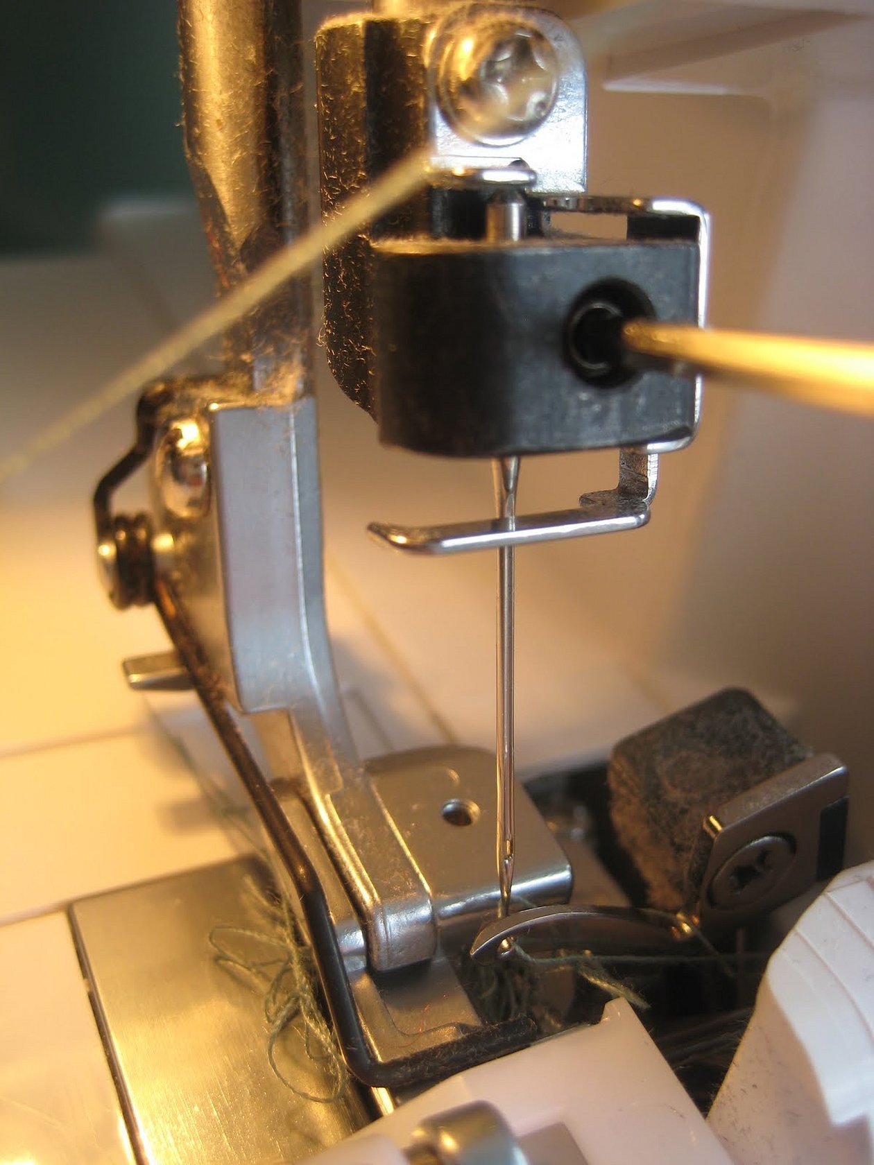 Двойная иголка к бротер швейной машинке