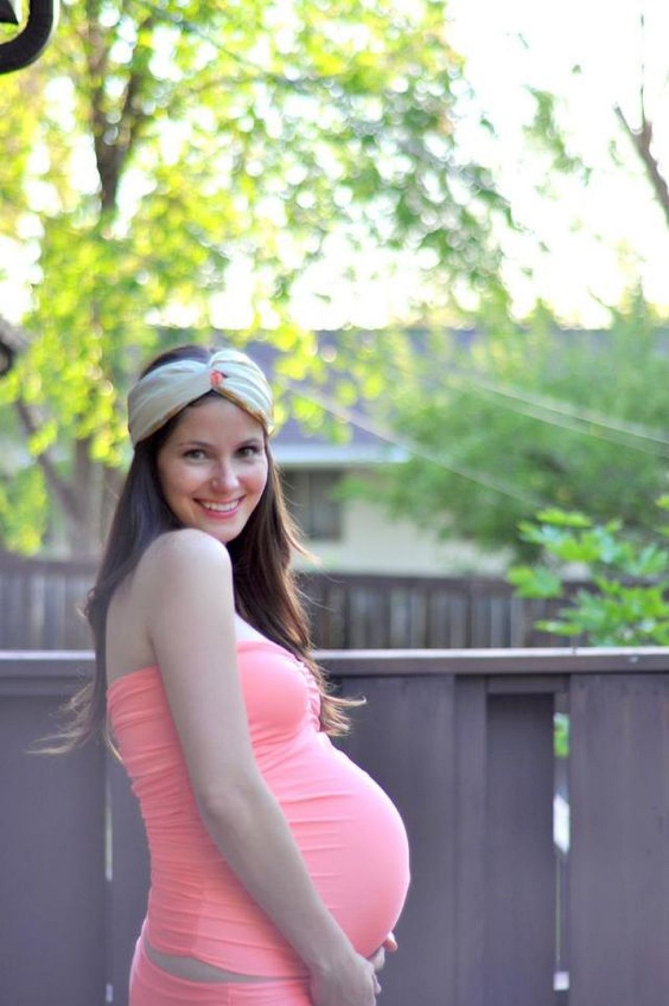 Фотосессия бики́ни беременных