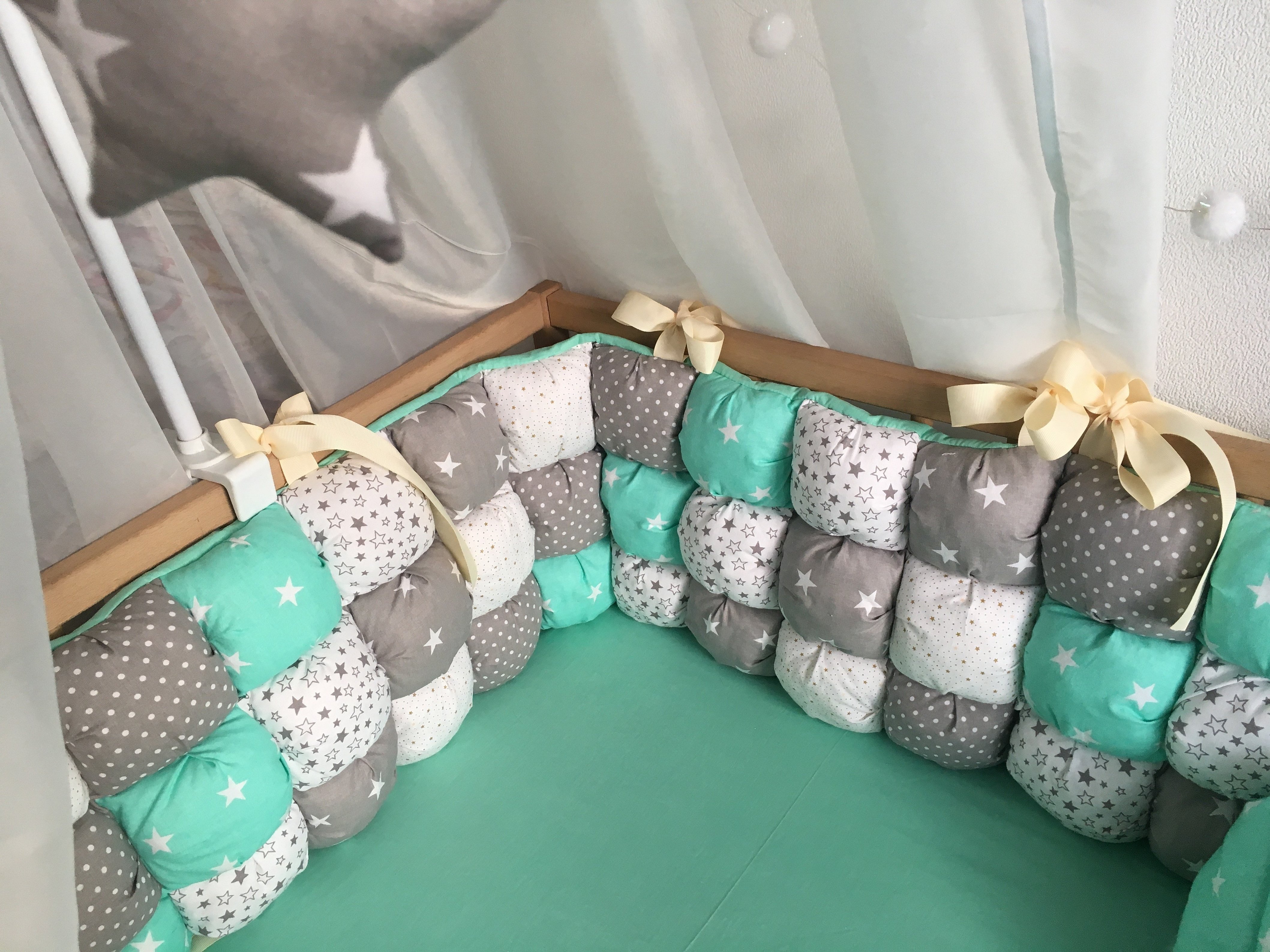 Бортики бомбоны в кроватку для новорожденных мальчиков