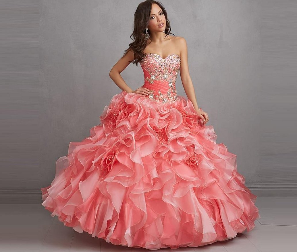 Самые красивые бальные платья розовые