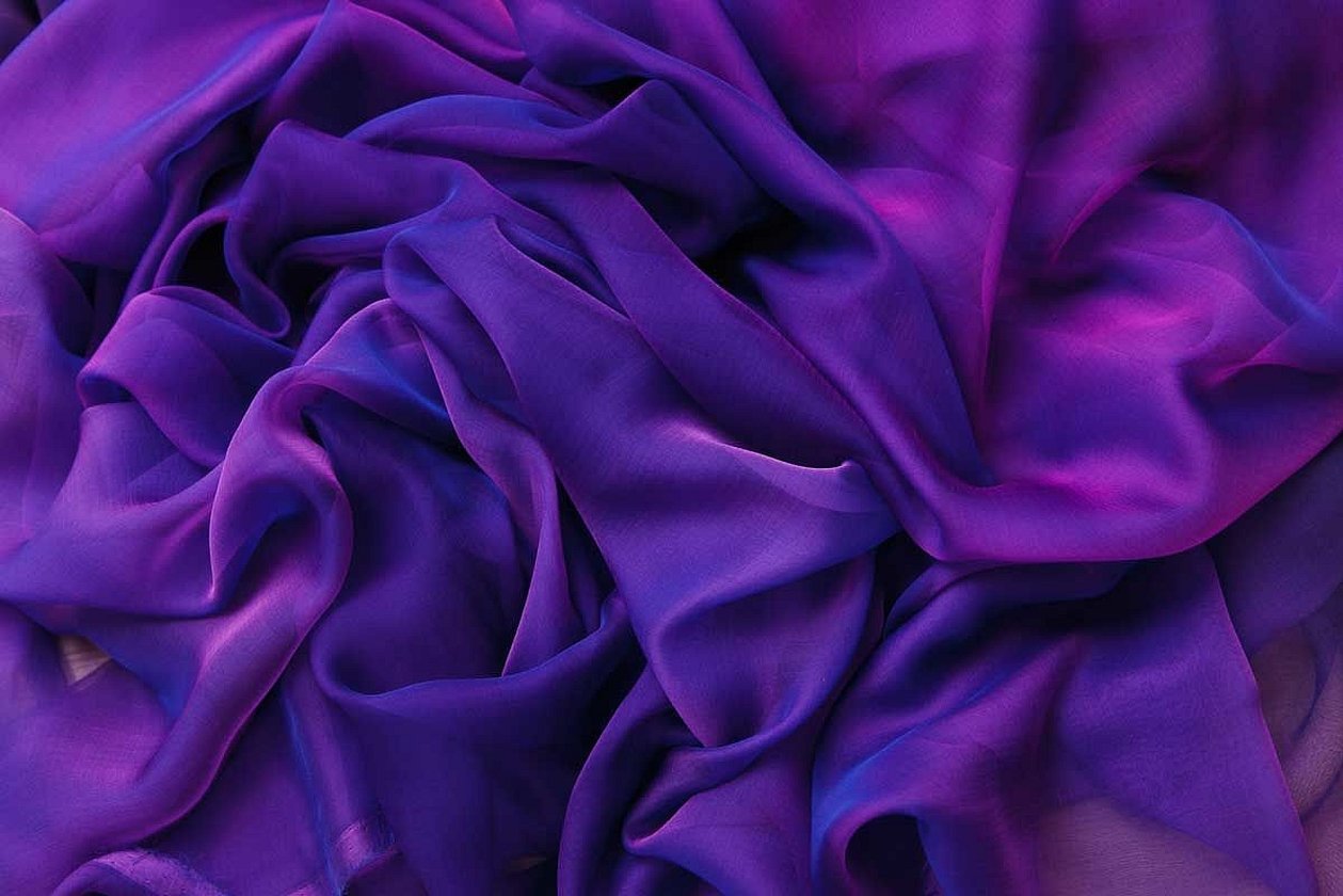 Фон ткань лиловый шелк