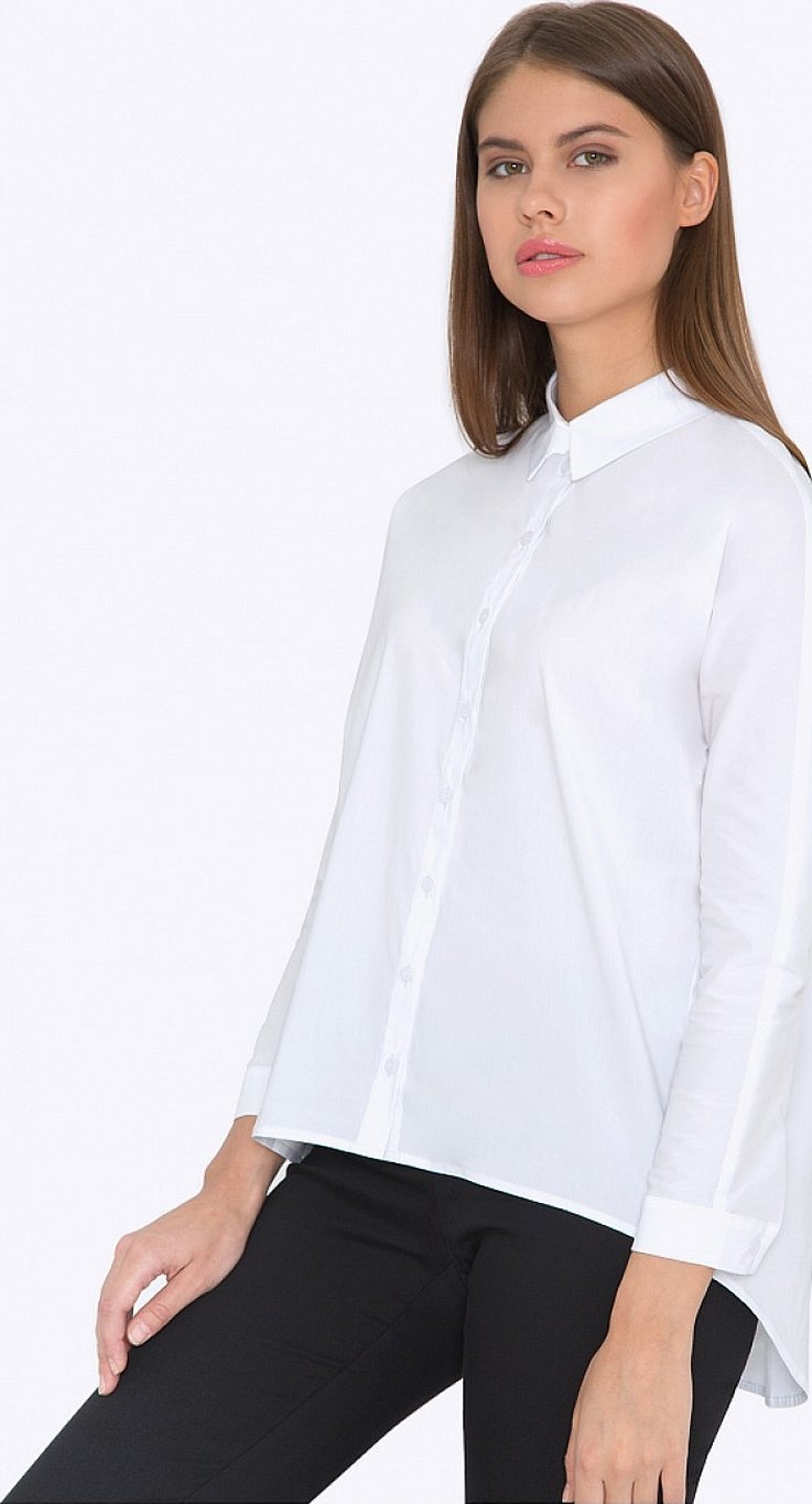 Белая женская рубашка