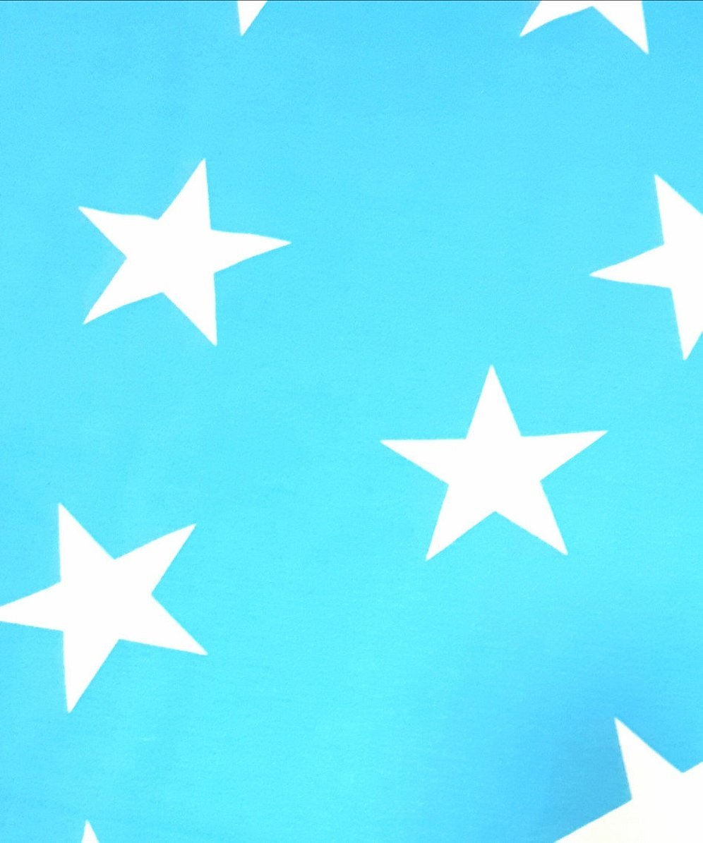 Синий флаг со звездой в центре