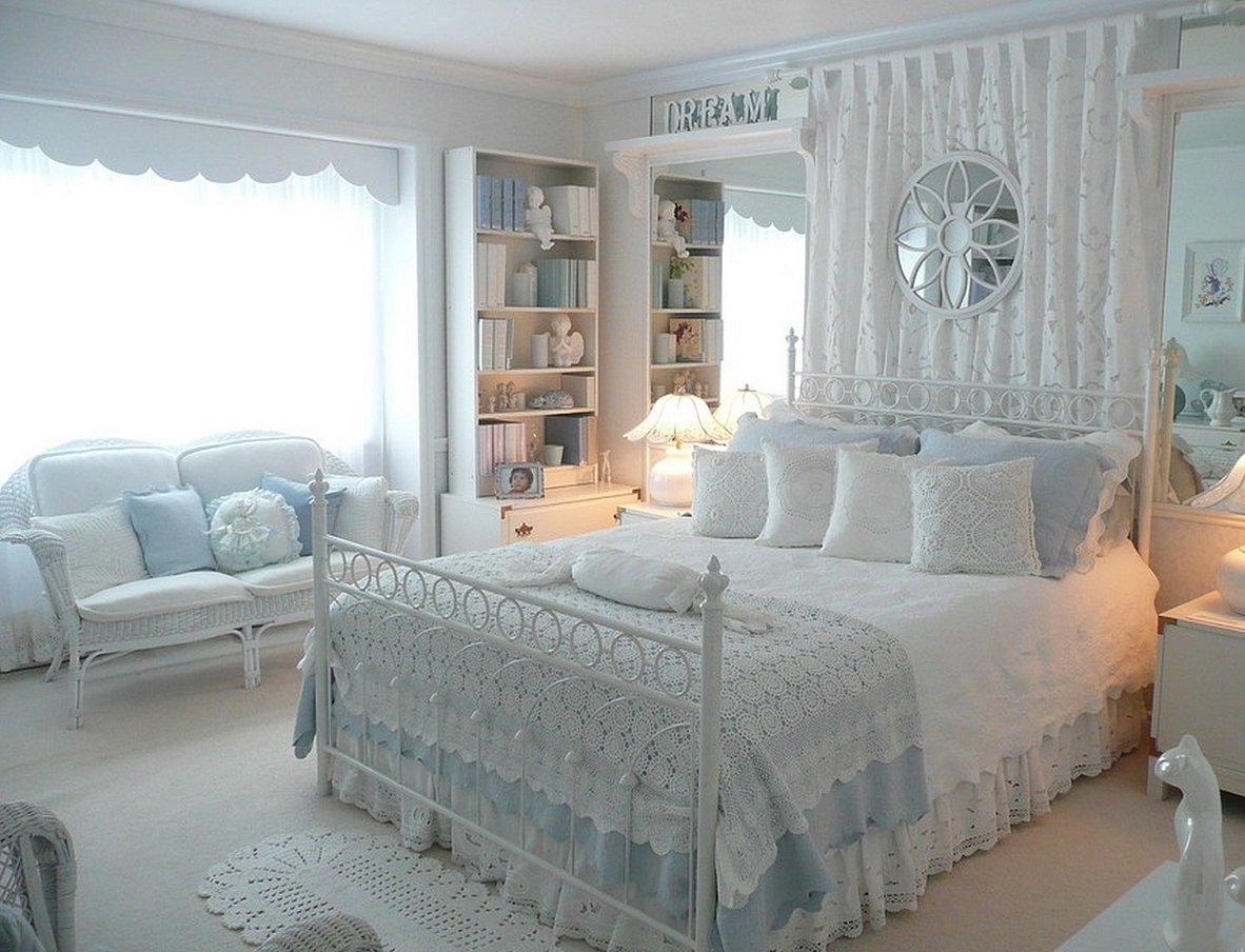 Спальня в стиле прованс в светлых тонах