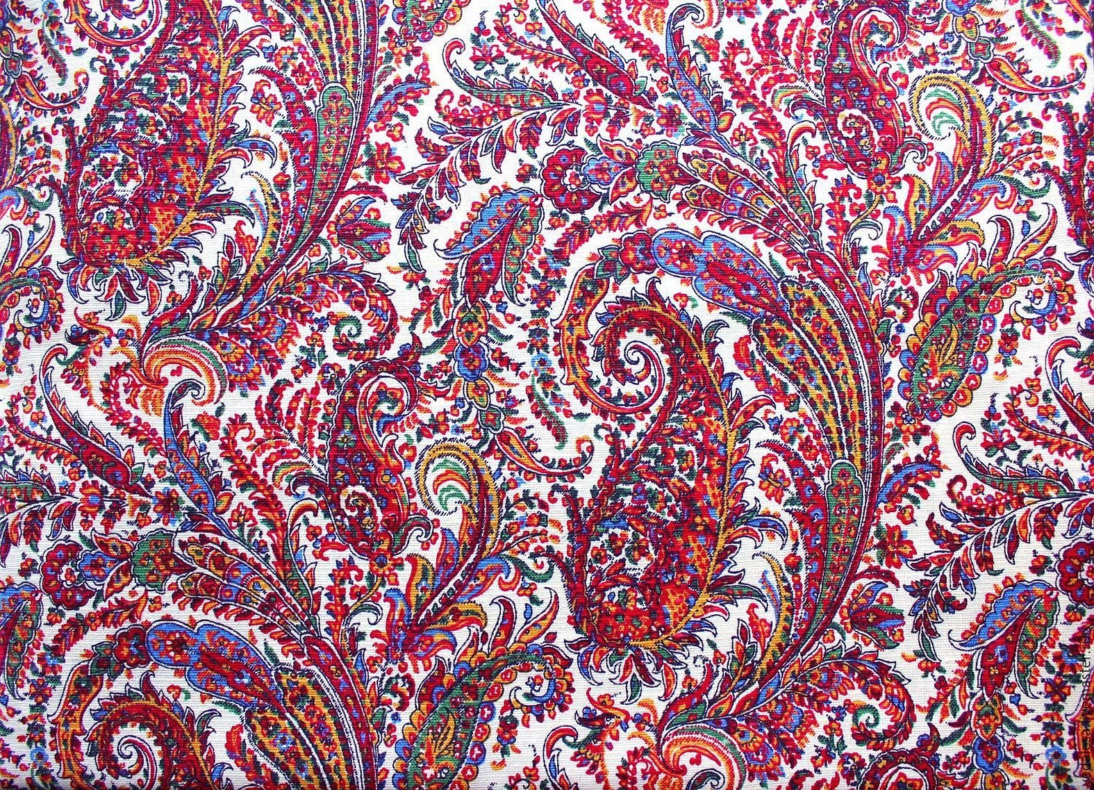 Орнамент текстиля пейсли