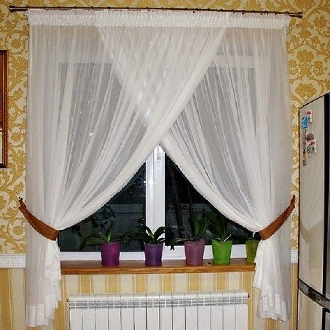 Короткая тюль на окна из вуали
