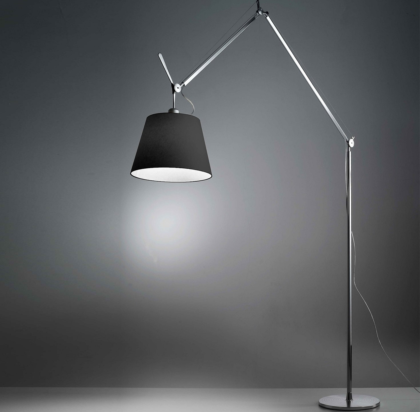 Artemide tolomeo mega торшер черный