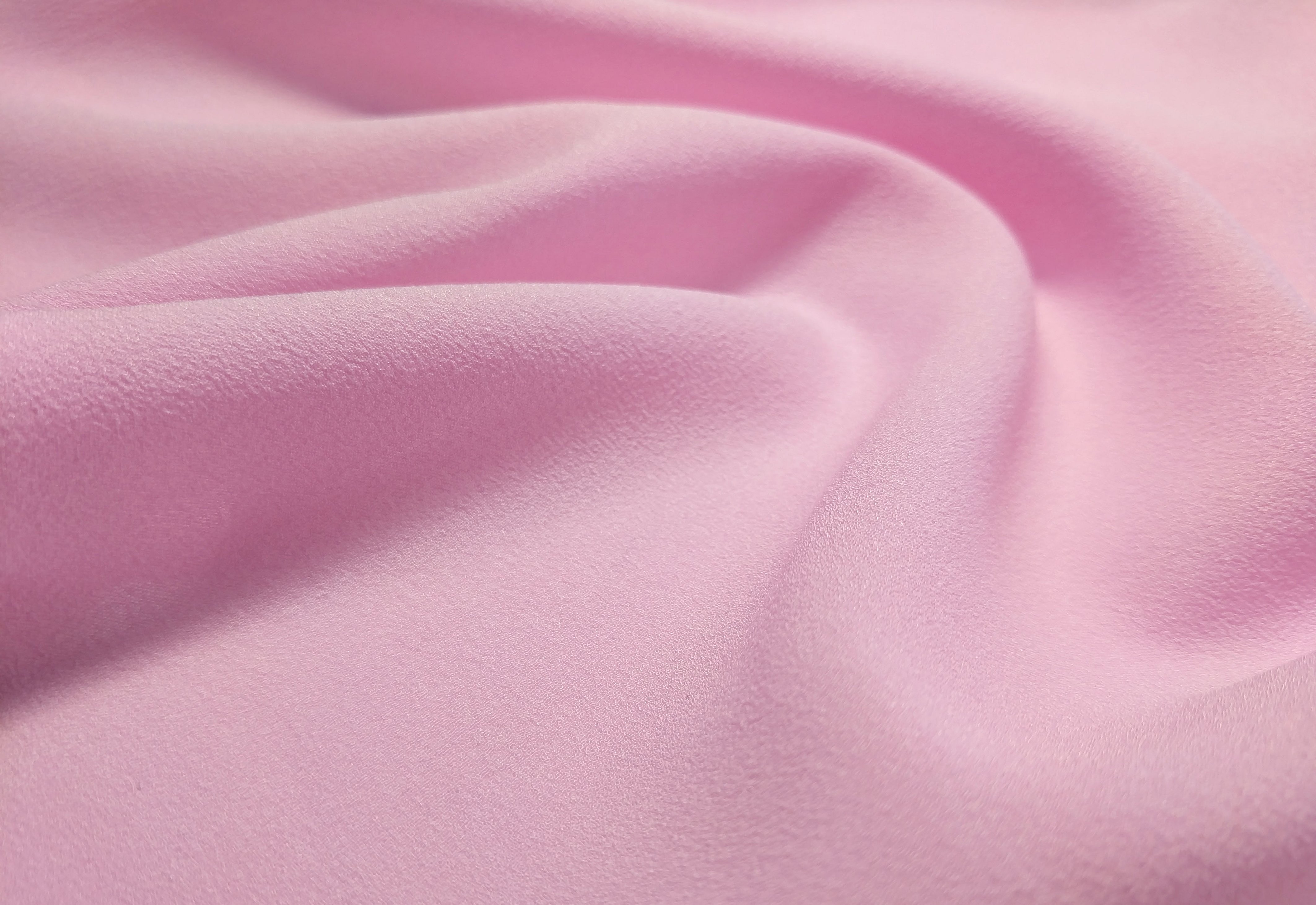 Костюмная полушерстяная нежно розовая ткань