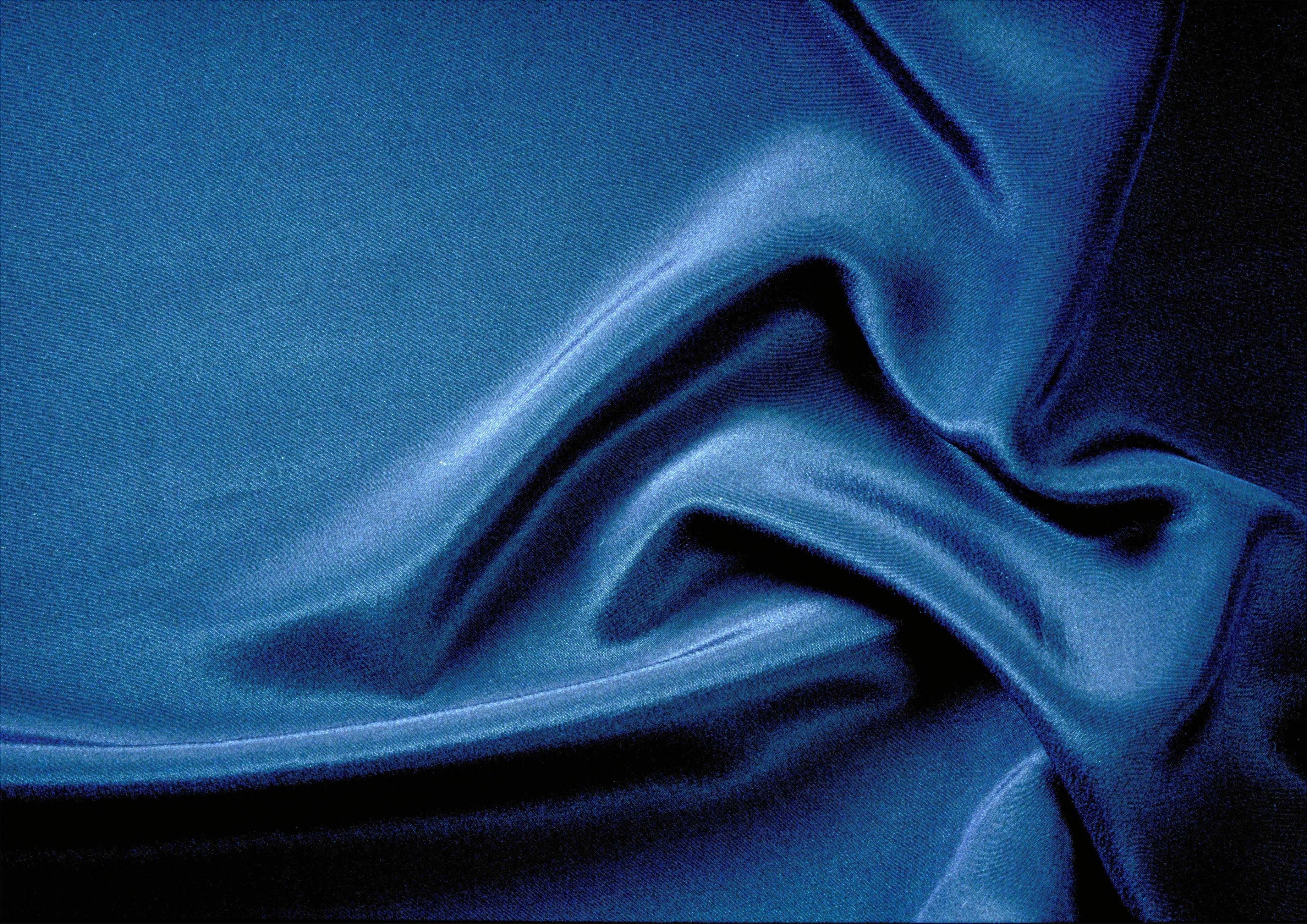 Крепсатин ткань синего цвета
