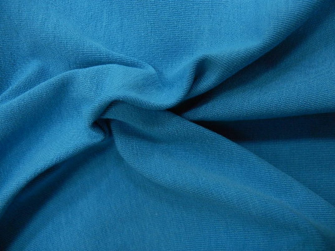 Костюмная ткань синего цвета