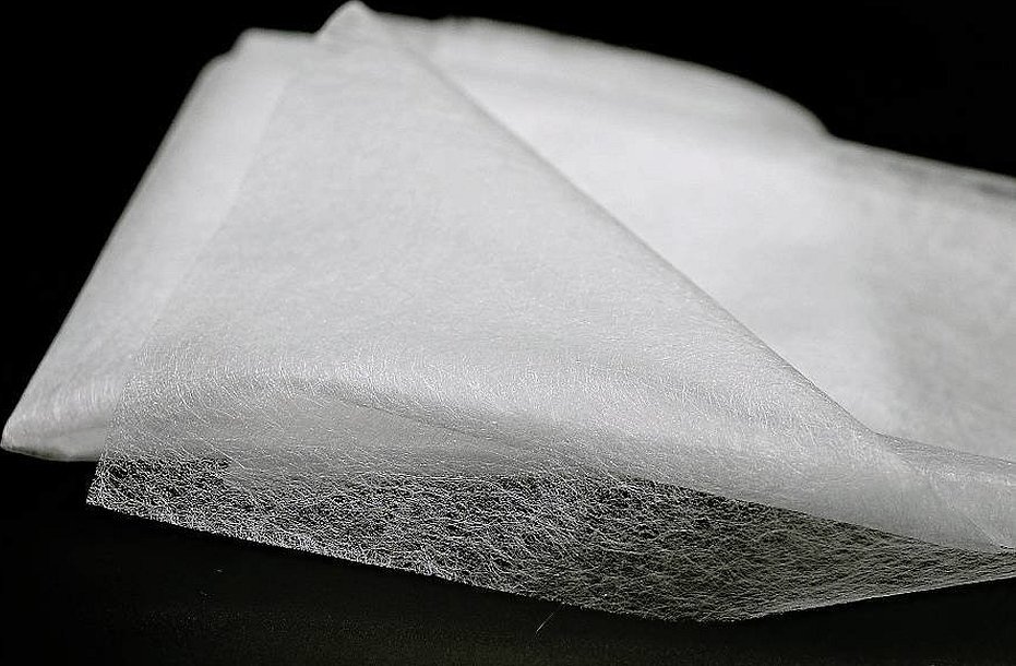 Клеевой прокладочный материал белый