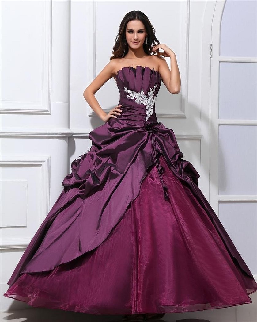 Красивые бальные платья фиолетового цвета